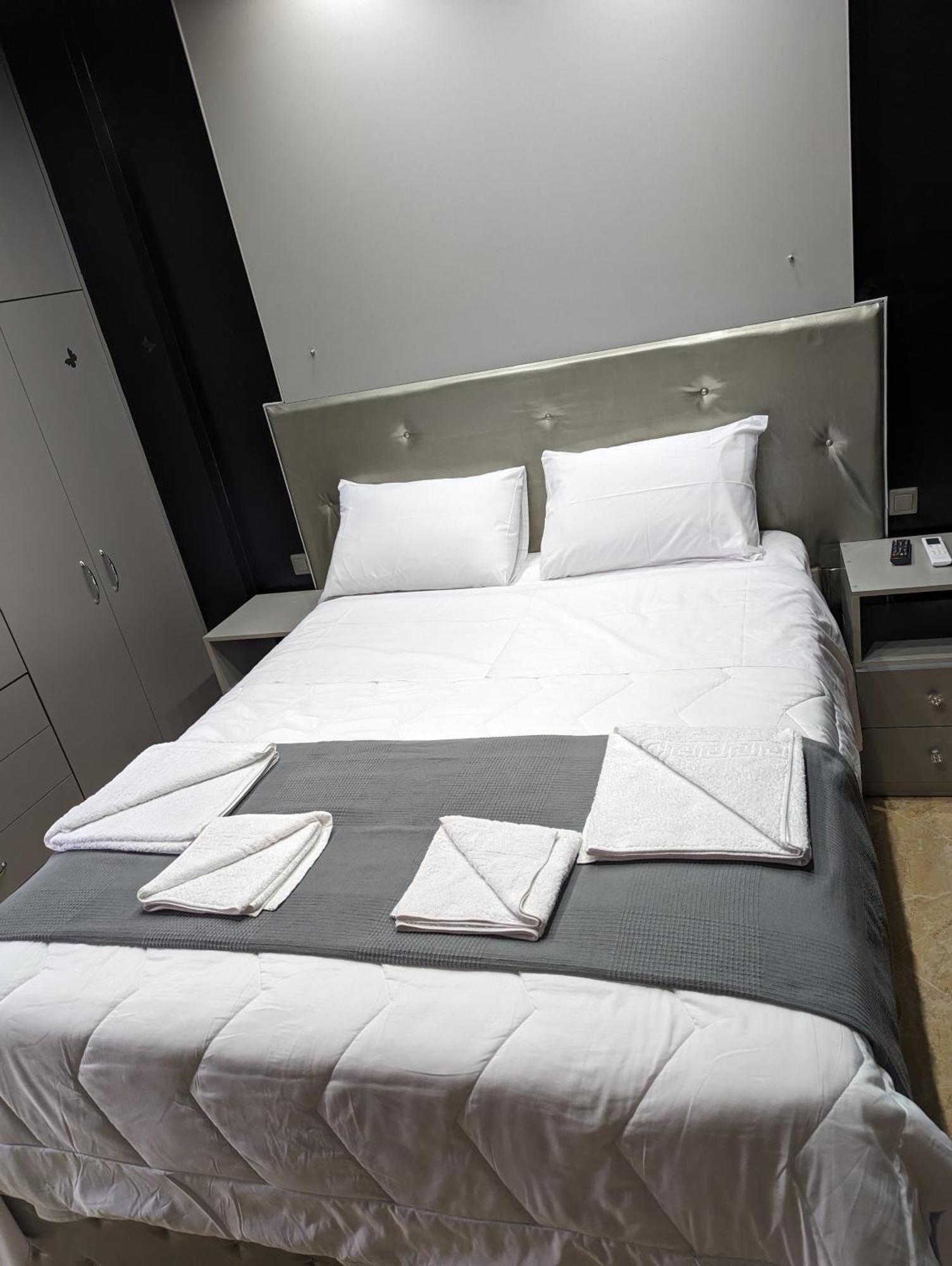 Modern Quiet Luxury Apartment Patra المظهر الخارجي الصورة