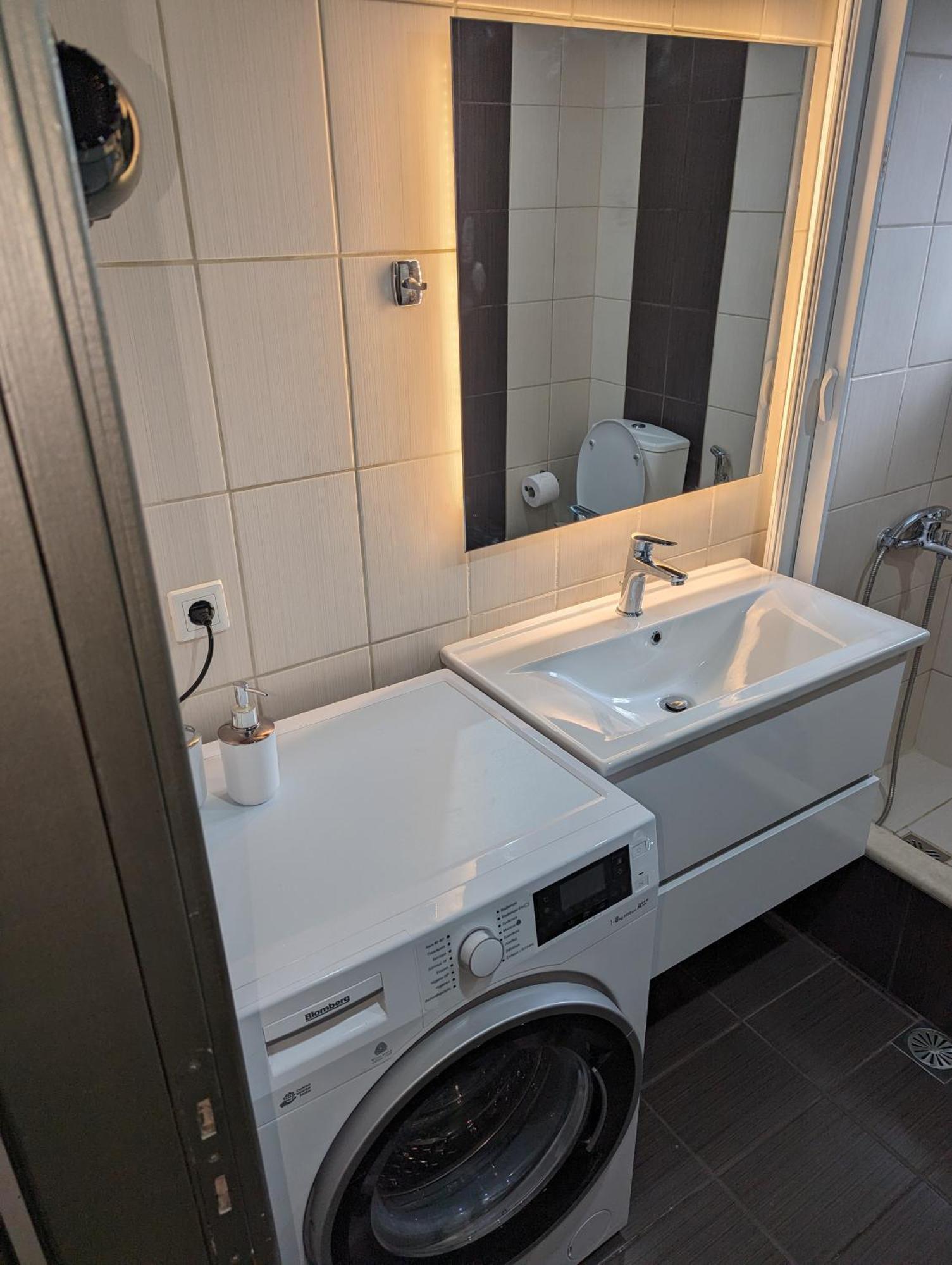 Modern Quiet Luxury Apartment Patra المظهر الخارجي الصورة